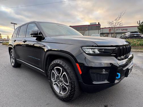 2022 Jeep Grand Cherokee 4xe Trailhawk
