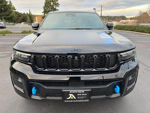 2022 Jeep Grand Cherokee 4xe Trailhawk