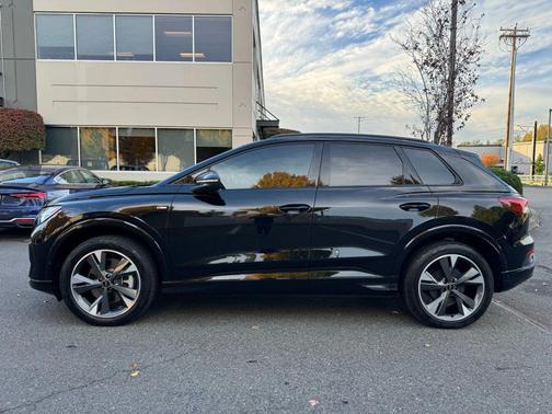 2023 Audi Q4 e-tron Premium Plus 50 quattro