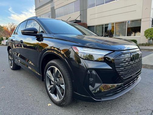 2023 Audi Q4 e-tron Premium Plus 50 quattro