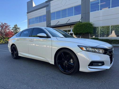 Platinum White Pearl 2018 Honda Accord Sport