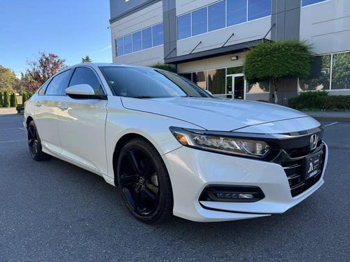 Platinum White Pearl 2018 Honda Accord Sport