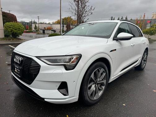 2021 Audi e-tron Premium Plus