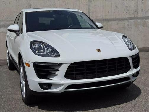 2017 Porsche Macan Base