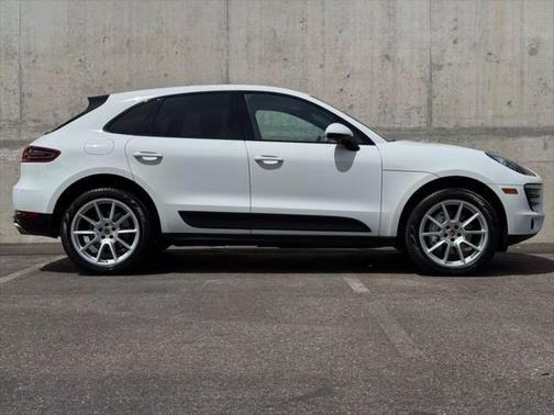 2017 Porsche Macan Base