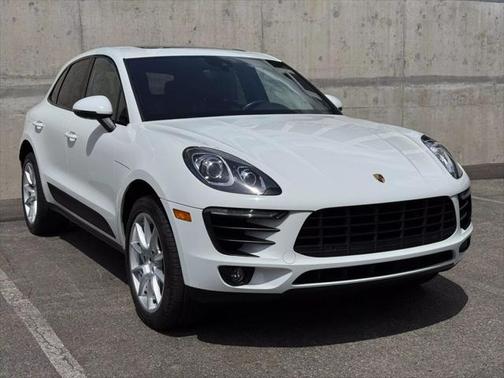 2017 Porsche Macan Base