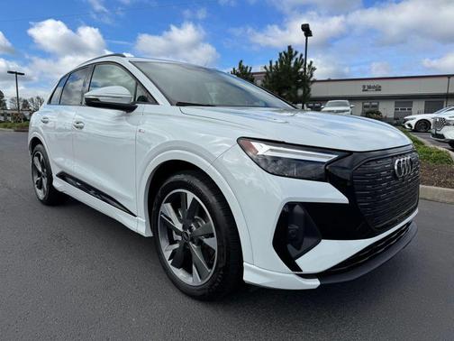 Glacier White Metallic 2024 Audi Q4 e-tron Premium 55 quattro