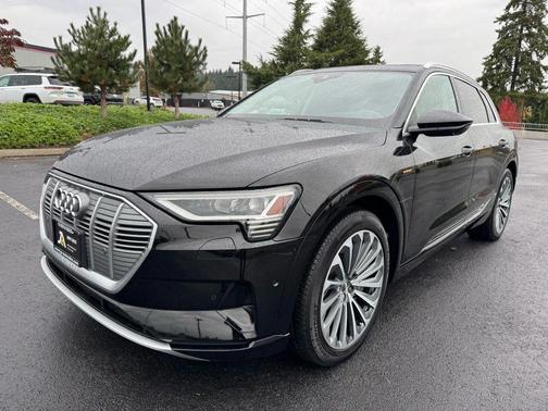 2019 Audi e-tron Premium Plus