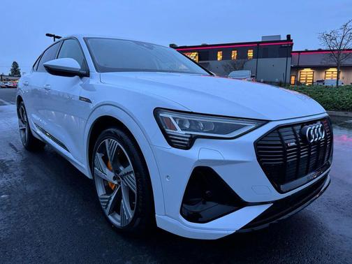 2022 Audi e-tron Sportback S line Prestige