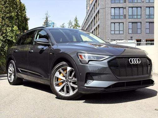 2021 Audi e-tron Premium Plus