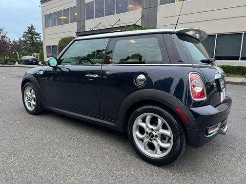 Blue 2013 MINI Hardtop Cooper S