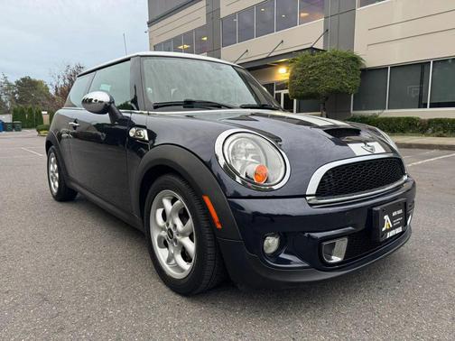 Blue 2013 MINI Hardtop Cooper S