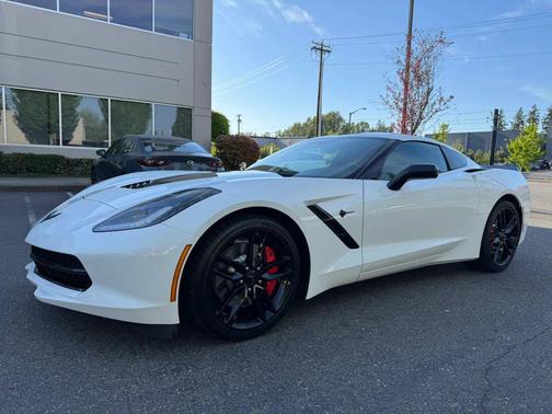 Arctic White 2016 Chevrolet Corvette Stingray Z51