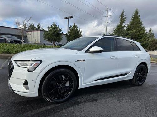 2021 Audi e-tron Premium