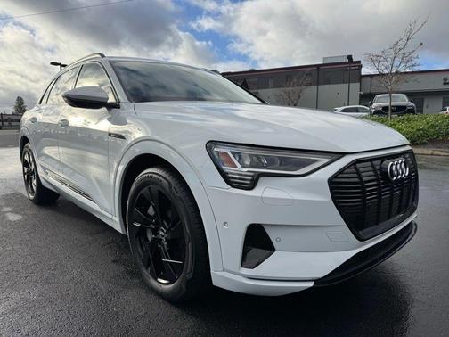 2021 Audi e-tron Premium