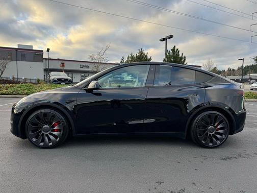 2022 Tesla Model Y Performance Dual Motor All-Wheel Drive