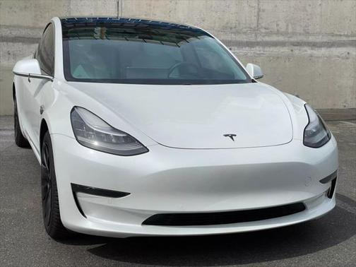 2020 Tesla Model 3 Standard Range Plus