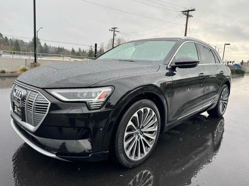 2019 Audi e-tron Premium Plus