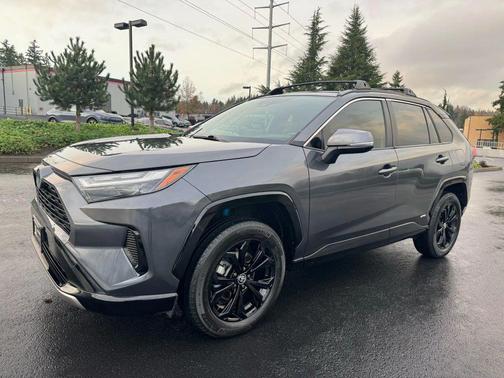 2022 Toyota RAV4 Hybrid SE