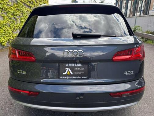 2018 Audi Q5 2.0T Premium Plus
