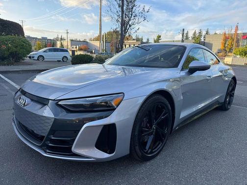 2022 Audi e-tron GT Premium Plus