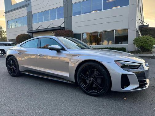 2022 Audi e-tron GT Premium Plus