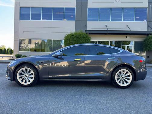 Gray 2018 Tesla Model S 100D