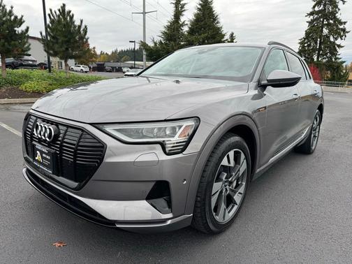 2021 Audi e-tron Premium
