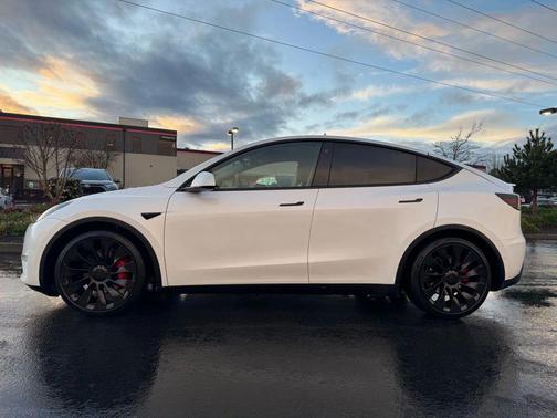 2021 Tesla Model Y Performance Dual Motor All-Wheel Drive