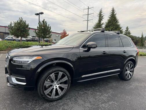 2023 Volvo XC90 Recharge Plug-In Hybrid T8 Plus Bright Theme 7-Seater