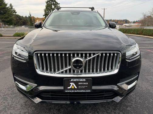 2023 Volvo XC90 Recharge Plug-In Hybrid T8 Plus Bright Theme 7-Seater