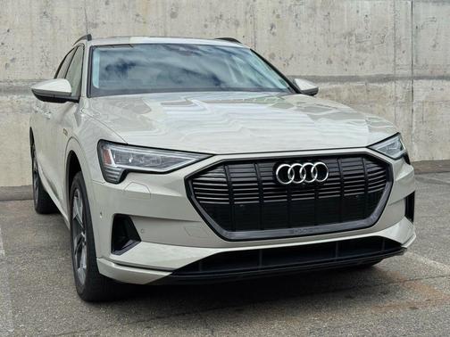 2021 Audi e-tron Prestige