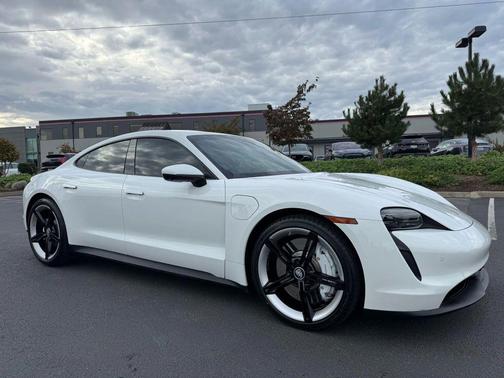 2022 Porsche Taycan Sedan 4D