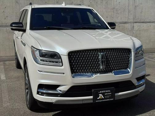 2019 Lincoln Navigator L Select