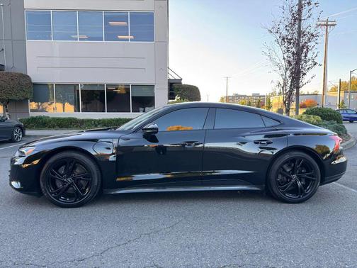 2023 Audi e-tron GT Premium Plus quattro
