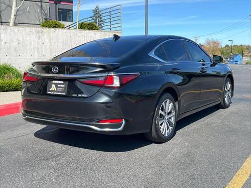 2021 Lexus ES 300h Base