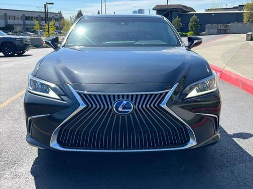 2021 Lexus ES 300h Base