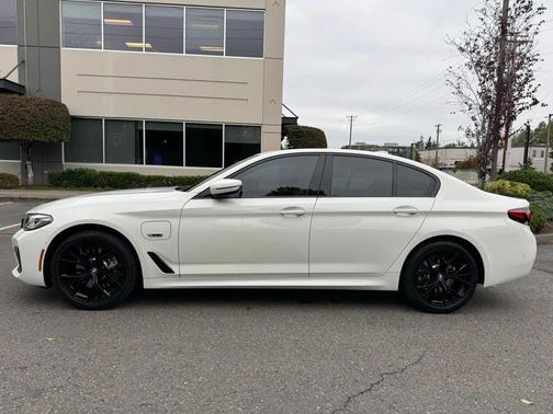 2023 BMW 530e Base