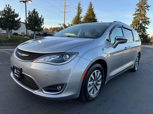 2020 Chrysler Pacifica Hybrid Limited