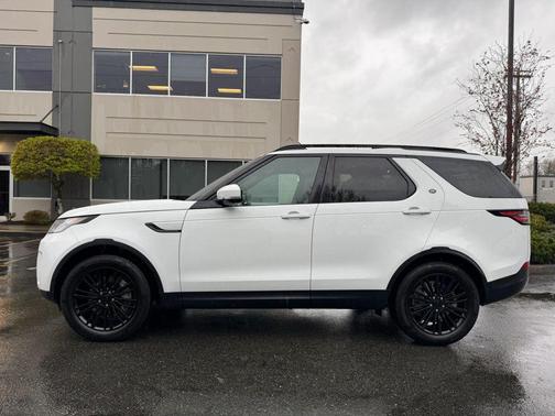 White 2019 Land Rover Discovery HSE LUXURY