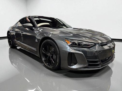 2023 Audi e-tron GT Premium Plus quattro