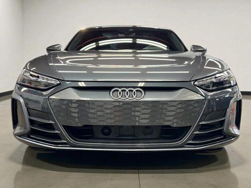 2023 Audi e-tron GT Premium Plus quattro