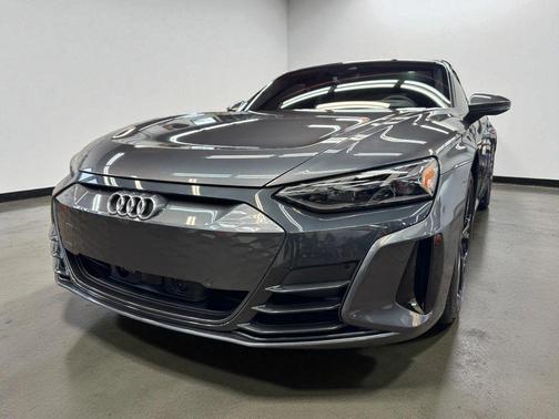 2023 Audi e-tron GT Premium Plus quattro