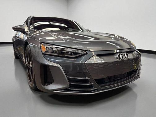 2023 Audi e-tron GT Premium Plus quattro