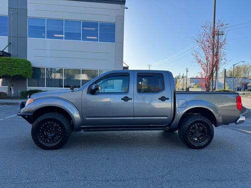 Gun Metallic 2017 Nissan Frontier SV