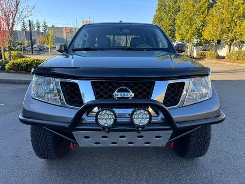Gun Metallic 2017 Nissan Frontier SV