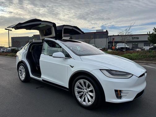 2018 Tesla Model X 75D