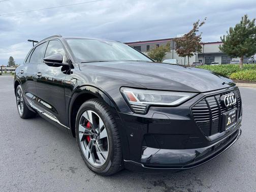 2021 Audi e-tron Premium