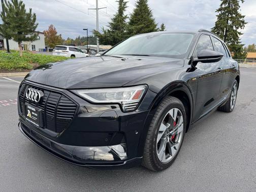 2021 Audi e-tron Premium