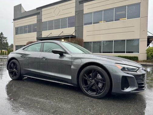 2022 Audi e-tron GT Premium Plus